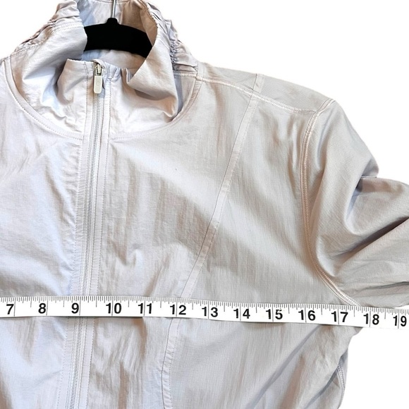 Lululemon Sights Seen Jacket-  Chrome 2020 - Picture 13 of 14